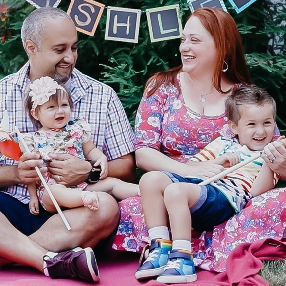 Meet your Posher, Annie - Picture 3 of 5